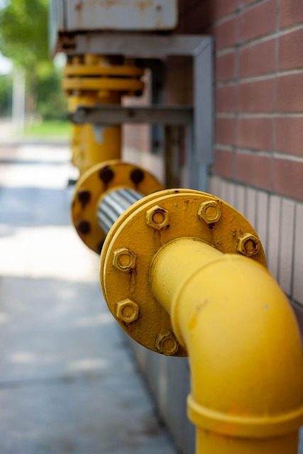 跨楼层输送线变频器故障码OPC UA实时监控与告警分级设计